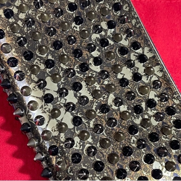 CHRISTIAN LOUBOUTIN Camouflage Black
& Gold Panettone Wallet Spiked, Zippy Camo - Picture 5 of 16